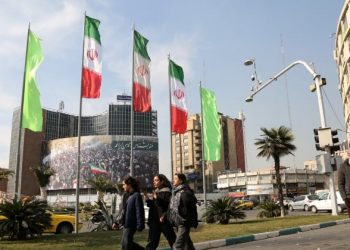 تقارير: هجوم سيبراني يضرب إيران وسط تصعيد عسكري واسع