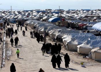 “وول ستريت جورنال”: هروب جماعي من مخيم “الهول” في سوريا..