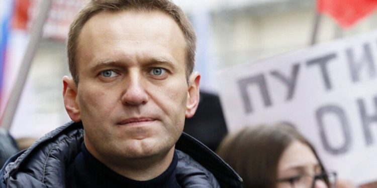 “سُم الضفدع”.. بريطانيا وحلفاؤها يتهمون موسكو رسمياً بتصفية نافالني