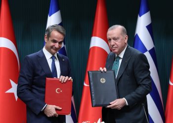 تركيا واليونان يوقعان 6 اتفاقيات ويؤكدان على تجاوز الخلافات