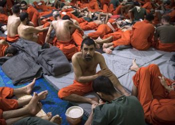 2000 تركيا ضمن قوائم دواعش سوريا المرحلين إلى العراق