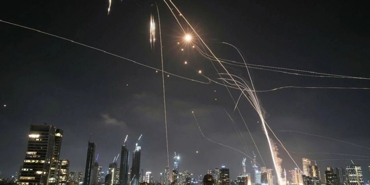 إسرائيل تبلغ الولايات المتحدة بقدرتها على مهاجمة إيران بمفردها