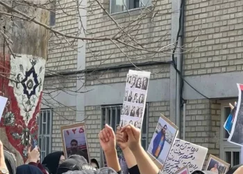 “لا شاه ولا ملا”.. انتفاضة طلابية تجتاح الجامعات الإيرانية رفضاَ للنظام