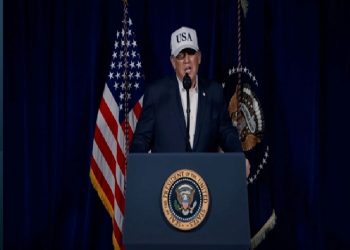 ترامب: بدأنا حربا شاملة على إيران