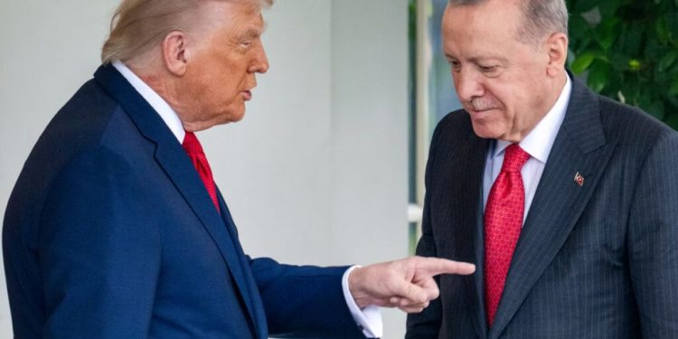 ترامب يشيد بموقف تركيا تجاه حرب إيران