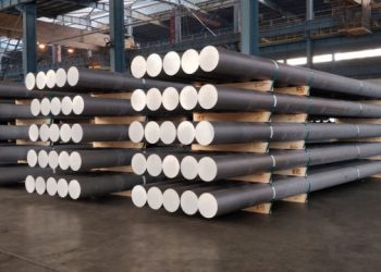 هجمات إيران تدفع أسعار الألمنيوم نحو ذروة تاريخية