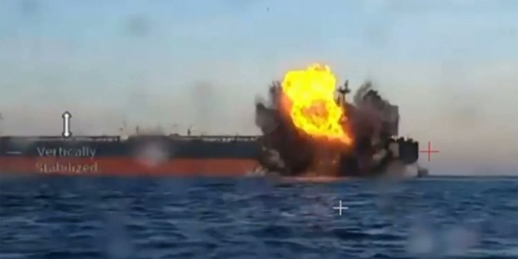 وزير النقل التركي: زورقٌ مسيّرٌ هاجم ناقلة النفط التركية