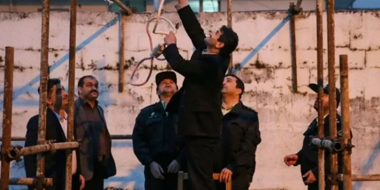 إيران تعدم جاسوسا للموساد