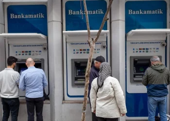 مخاوف في تركيا من تداعيات “حرب إيران”.. نذر تضخم