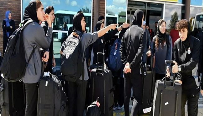 تفاصيل عودة عضوات منتخب إيران لكرة القدم عبر تركيا