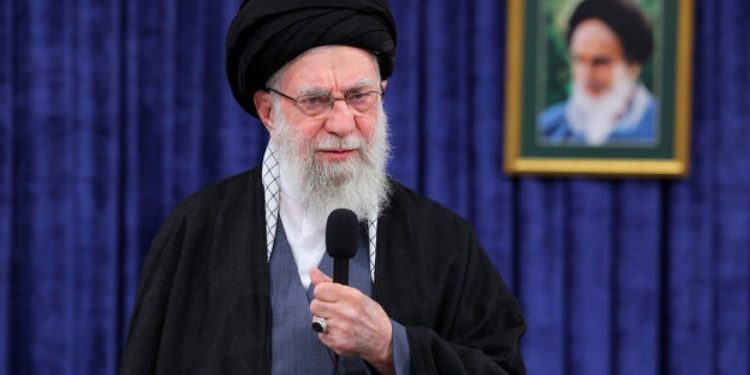 هل أدى “خاتم المرشد” لاغتيال خامنئي؟