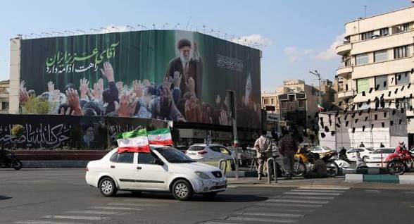 إيران.. اعتقال 13 بحوزتهم أجهزة “ستارلينك” بتهمة تقويض الأمن