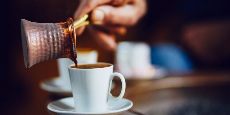 أسعار القهوة في تركيا تقفز 30 ضعفاً