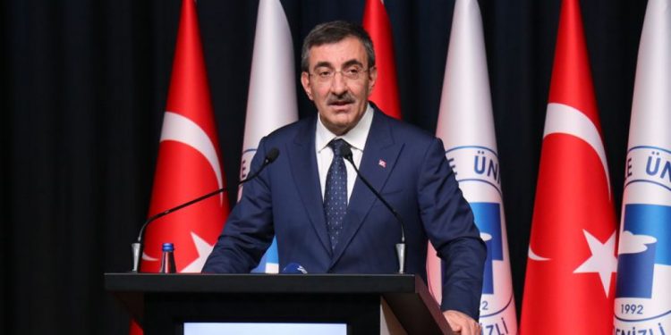 نائب أردوغان: تركيا تتحول إلى مركز عالمي للإنتاج والتجارة