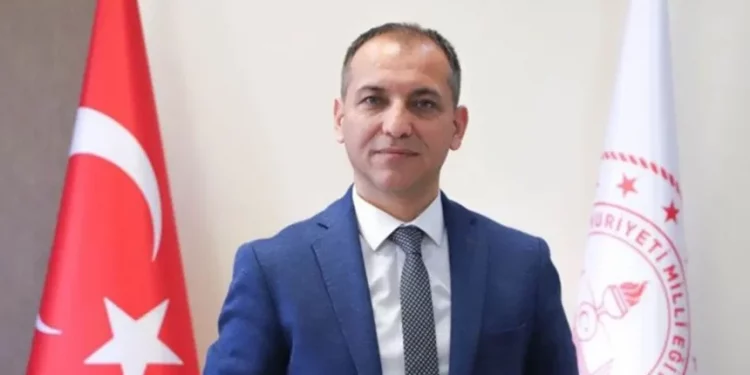 حادث كهرمان مرعش يدفع مدير التعليم بالولاية للاستقالة