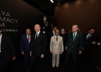 أردوغان يلتقي الشرع وعليف في منتدى أنطاليا الدبلوماسي 2026