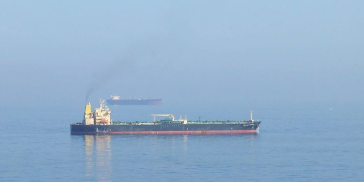 تقرير: الجيش الأمريكي يستعد للاستيلاء على حاملات النفط الإيرانية