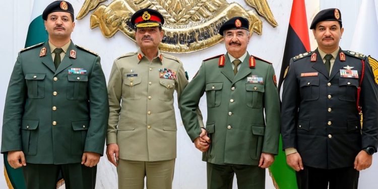 ميديل إيست آي: باكستان قدمت دعما عسكريا لقوات حفتر بتمويل سعودي