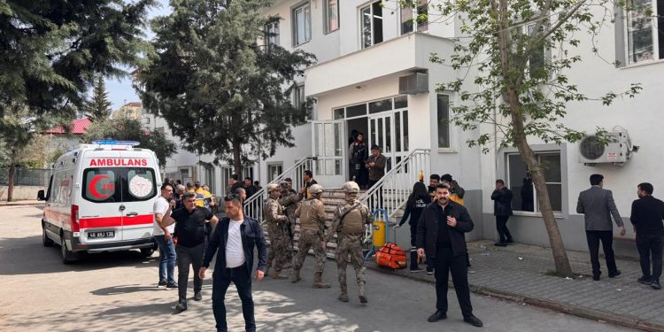 منفذ هجوم المدرسة التركية نجل شرطي واستخدم 5 أسلحة!