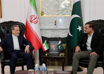 عرض إيراني لإعادة فتح مضيق هرمز يخلو من “تعليق تخصيب اليورانيوم”