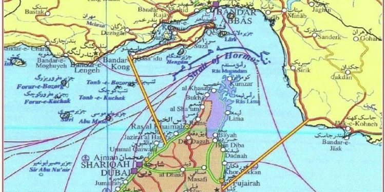 وكالة فارس: الحرس الثوري الإيراني يستهدف سفينة حربية أمريكية بصاروخين