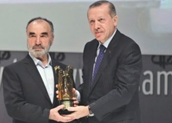 شيخ تركي يشبه أردوغان بالنبي سليمان!
