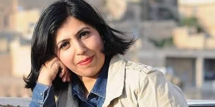 اعتقال الأديبة الكردية يلدز تشاكار في مطار اسطنبول 