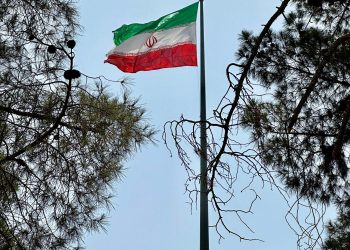 معضلة الدواء في إيران