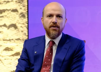 بلال أردوغان يثير اهتماماً واسعاً بالصحافة الروسية