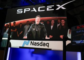 إيلون ماسك يصبح أول “تريليونير” في تاريخ البشرية بدعم من قفزة تاريخية لأسهم “SpaceX”