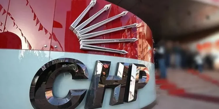 111 نائباً من “الشعب الجمهوري” يطالبون بعقد انتخابات استثنائية للحزب