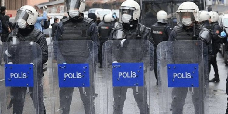 تركيا تقابل “مسيرة المثليين” في إسطنبول بقرار حظر التجمعات لمدة 24 ساعة