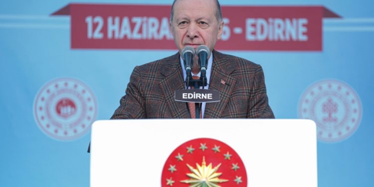 أردوغان: “الشعب الجمهوري” تحول إلى “نادي قتال” وليس حزباً سياسياً