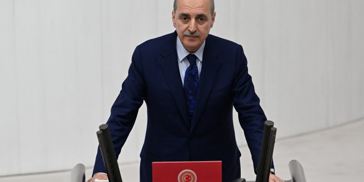 رئيس البرلمان التركي: أوروبا تعاني منذ رحيل أنجيلا ميركل