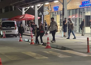 نقل 28 نزيلا بفندق شهير في أيدن للمستشفى إثر وعكة صحية