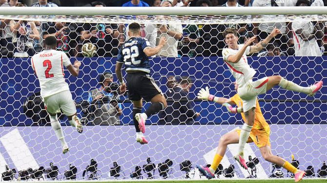 الأرجنتين بقيادة ميسي تُذهل إنجلترا بعودة تاريخية لتتأهل لنهائي كأس العالم