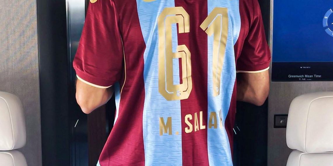 طائرة محمد صلاح تصل إسطنبول تمهيدًا لإتمام انتقاله إلى طرابزون سبور